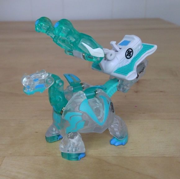 BAKUGAN Ramparian Ultra Translucent Armored Alliance Geogan Rising W/Battle Gear - Picture 1 of 10